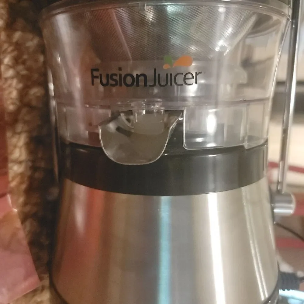 Centrifugal Fusion Juicer MINT! Stainless steel includes Manual CD Recipe book
